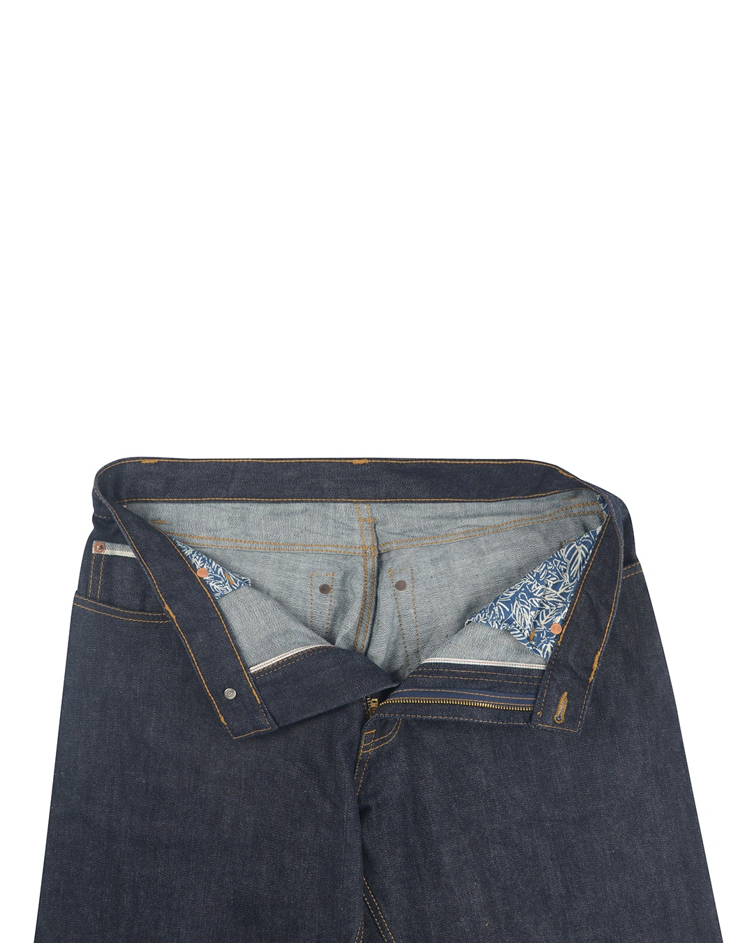 Jeans Selvedge Indigo de 14 oz: El Alma del Denim, Tejido y Cortado con Pasión Azul.